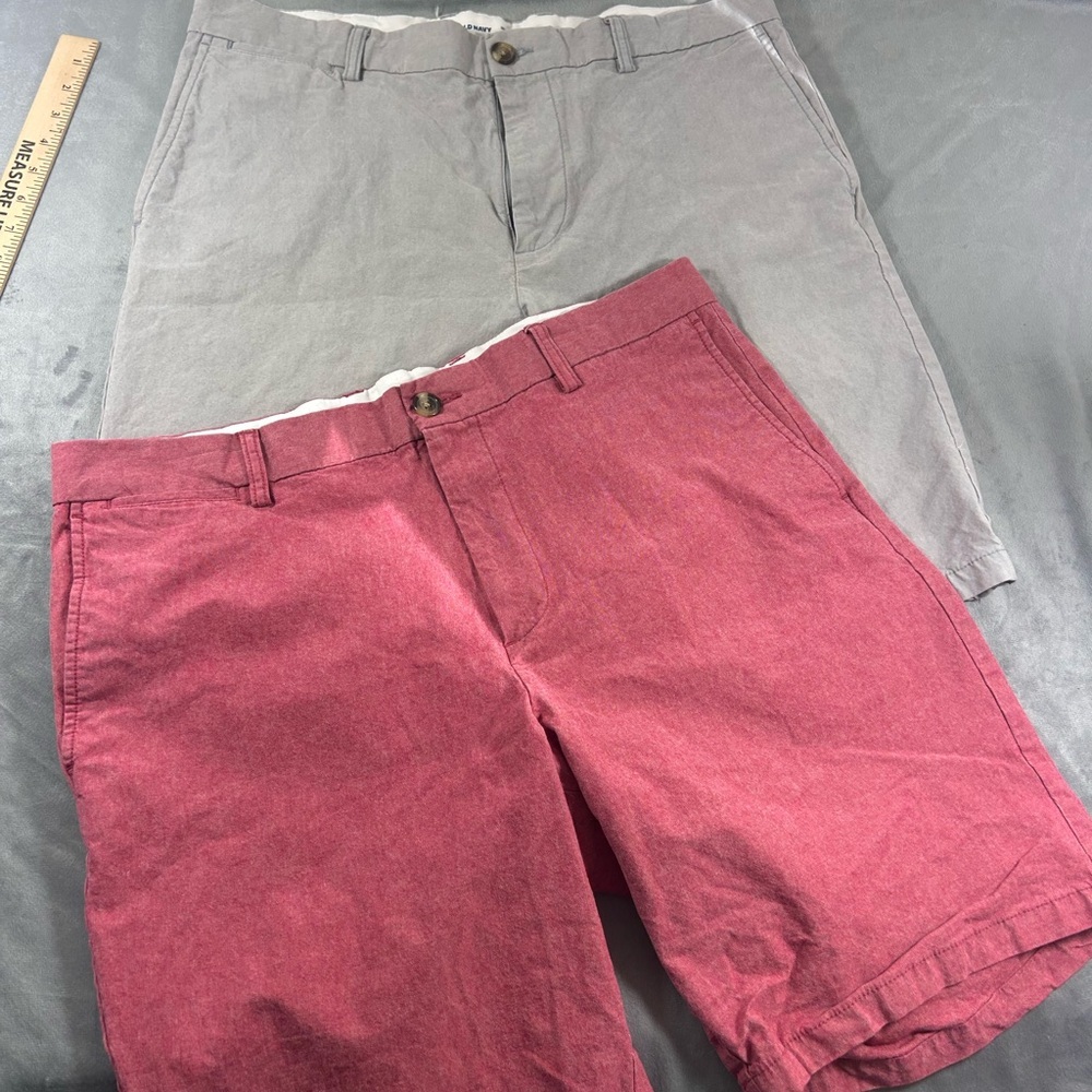 Old Navy bundle of Two pair of men's Ultimate Slim Built in Flex Shorts size 36